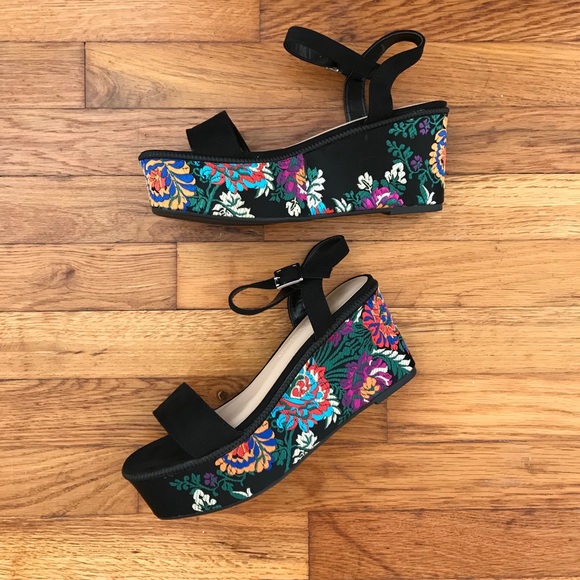 SOLD 💗HP💗 [Wild Diva Lounge] 🆕 Platform - Picture 2 of 7